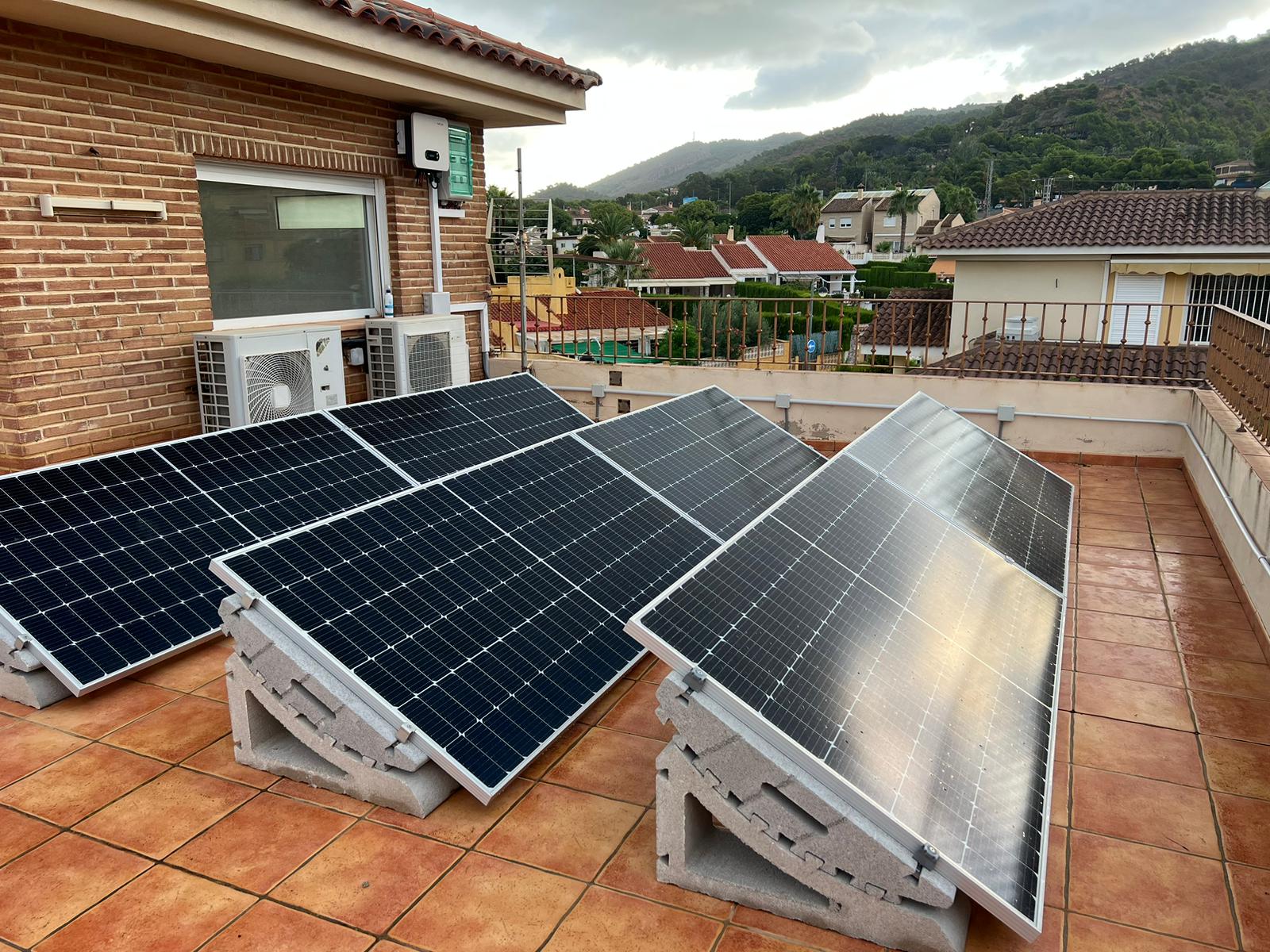 Instalacion fotovoltaica en vivienda unifamiliar